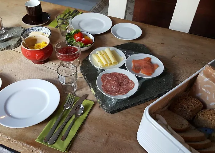 Inn Rodseter Gjestegard 2*